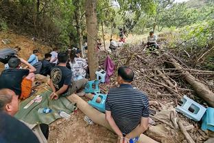 苹果tv重温世界杯决赛致胜一刻：梅西跪地庆祝，姆巴佩却落寞低头